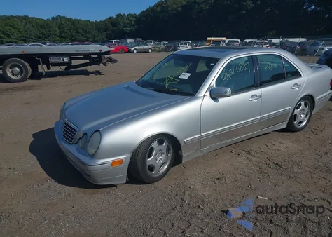2001 Mercedes-Benz E 320 from USA, damaged, VIN WDBJF65J61B254047